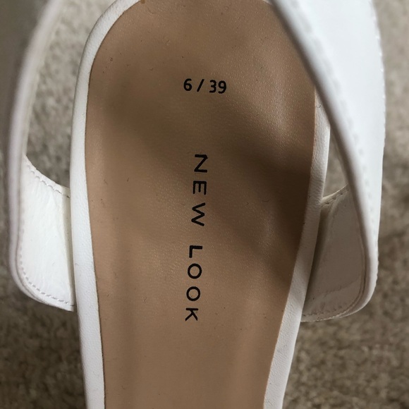 Never worn White platform heels/pumps - Picture 2 of 5
